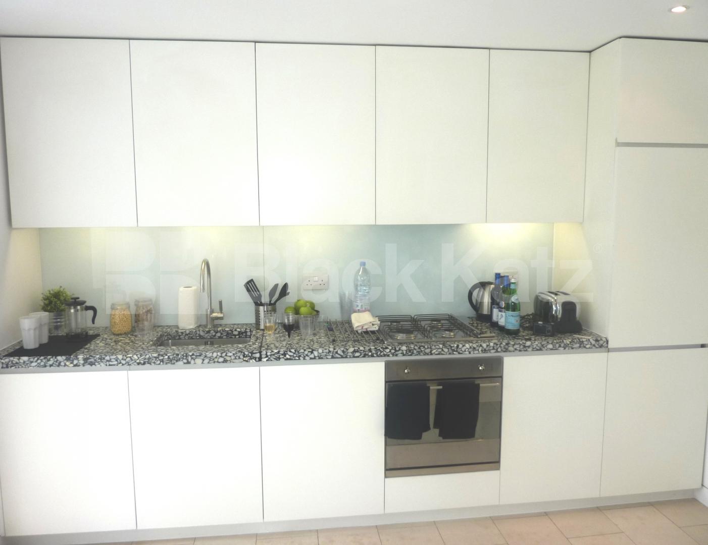 			LUXURY MODERN DEVELOPMENT!, 2 Bedroom, 1 bath, 1 reception Flat			 Oval Road, PRIMROSE HILL / REGENTS PARK